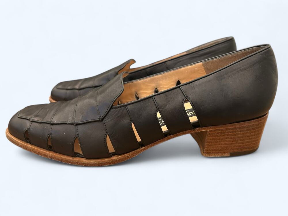 Vintage Mario Valentino Black Low Heeled Cut Out Loafer Dress Shoes size 39.5
